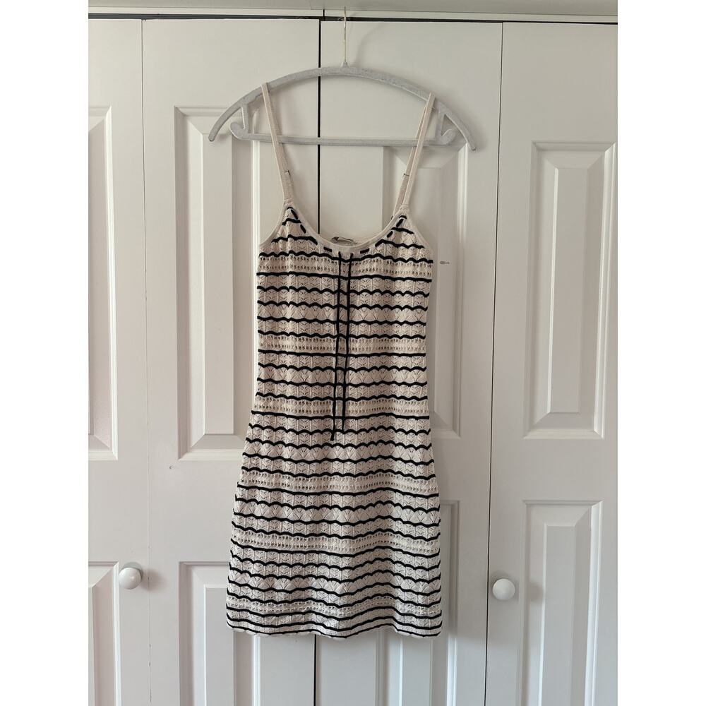 Hollister Small Striped Sleeveless Lace Dress - Picture 2 of 6